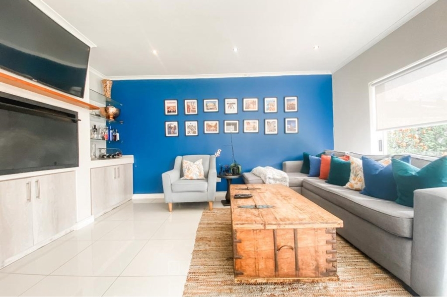 To Let 4 Bedroom Property for Rent in Parklands North Western Cape